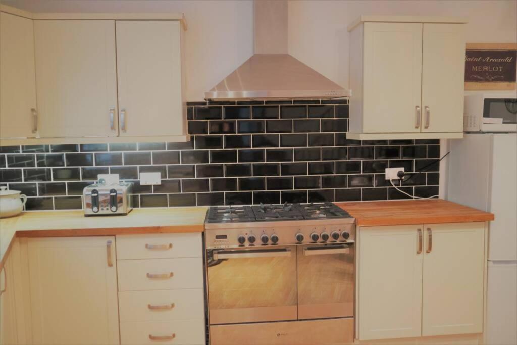 Mews Cottage Harrogate Bagian luar foto